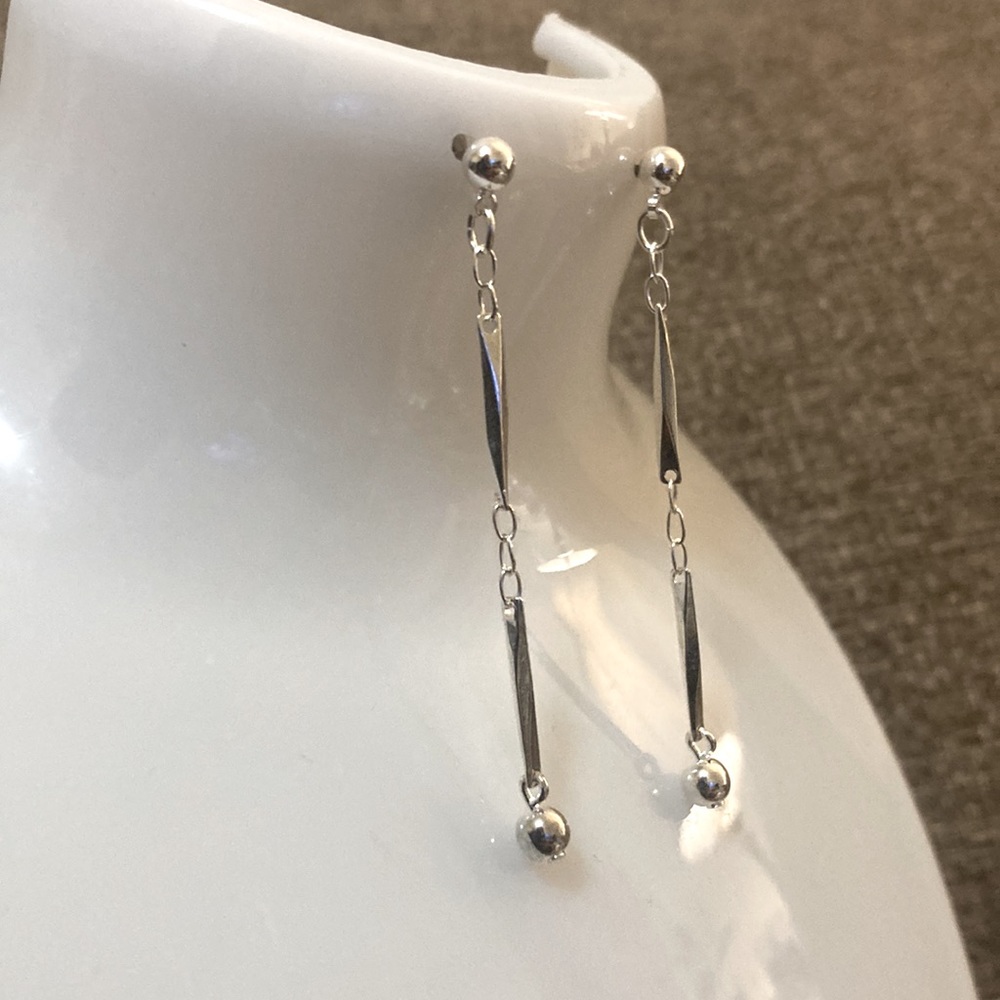 ❤️ Long silver earrings - Picture 3 of 3